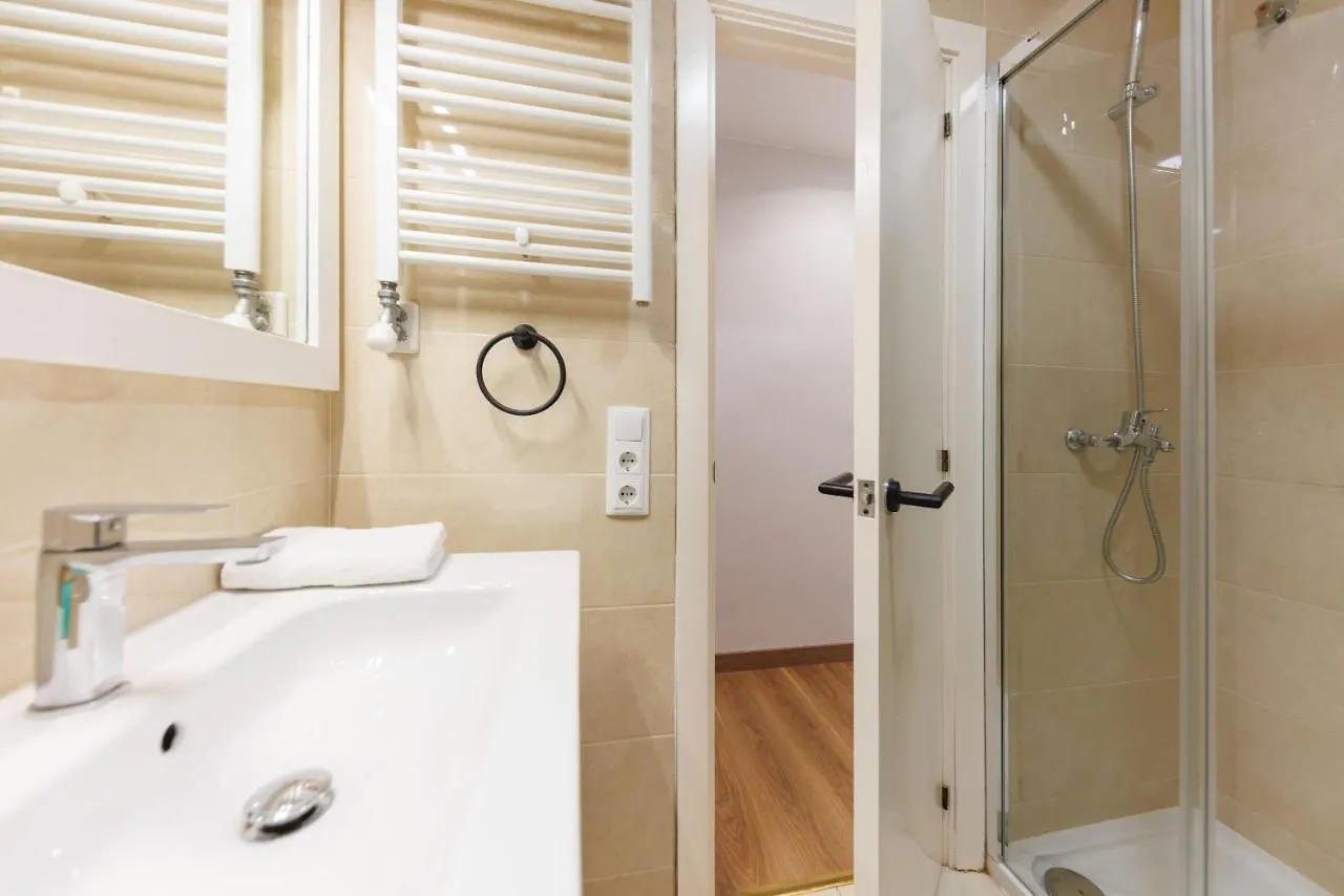 Bravissimo Figuerola, Spacious 3-Bedroom Apartment Girona