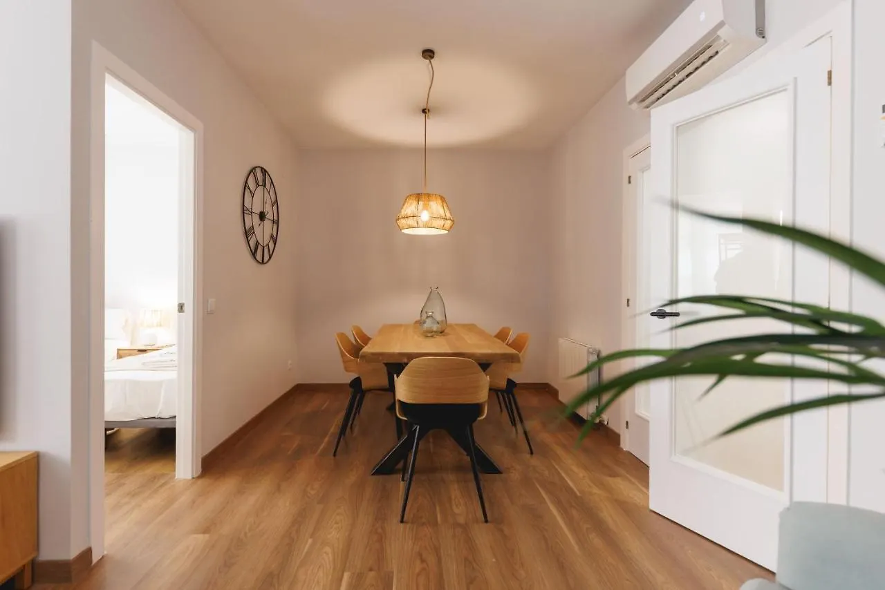 Bravissimo Figuerola, Spacious 3-Bedroom Apartment Girona